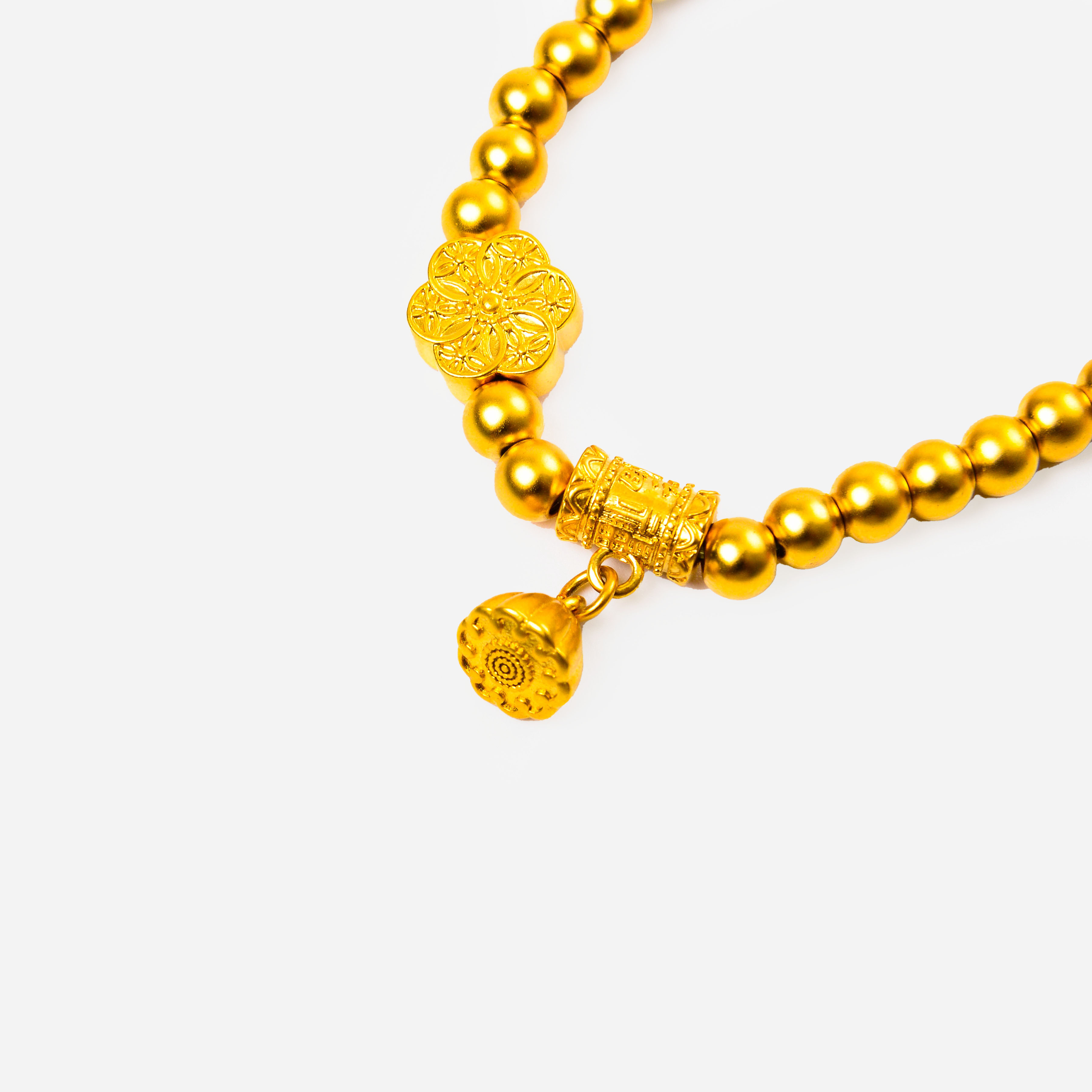 Customized and priced Chinese ancient method Lotus Flower bracelet for women, pure gold bracelet, a gift for your girlfriend on the Qixi Festival Item Picture