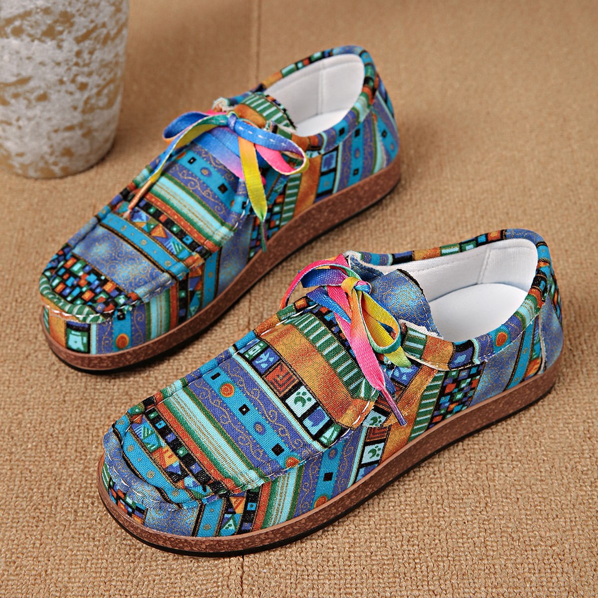 Cross-border trade large-sized ethnic style casual single shoes for women, colorful lace-up graffiti low-top canvas shoes, flat single shoes full figure