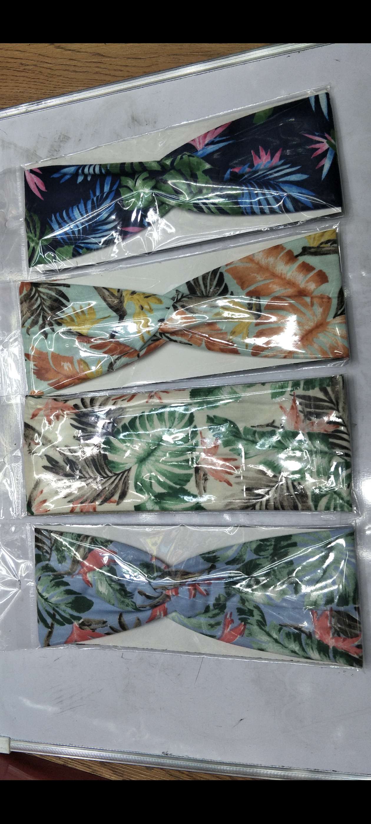 European and American sports headbands, yoga sweat-absorbing bands, men's and women's running and fitness headbands, elastic cotton headscarves, printed headbands and hair accessories