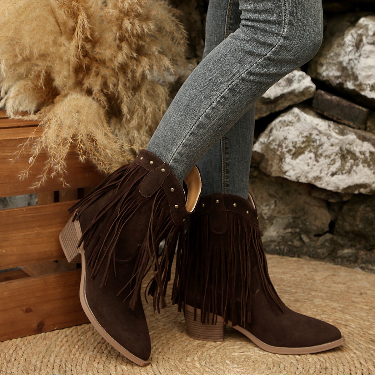 European and American plus-size boots women's 2025 autumn/winter new rivet western thick-heeled fringed boots cross-border export pointed short top details Picture