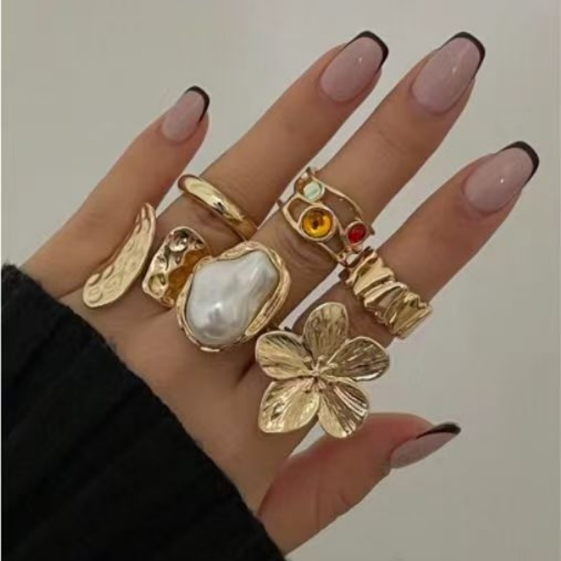 A 6-piece Baroque flower imitation pearl ring set, a trendy, individual and fashionable ring combination in the style of Internet celebrities