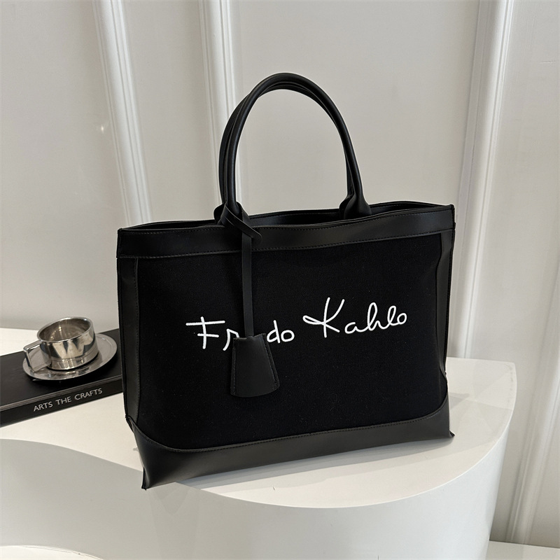 European and American large-capacity fashionable printed letter 2025 Spring new retro artistic and individualistic single-shoulder tote handbag for women Specification drawing