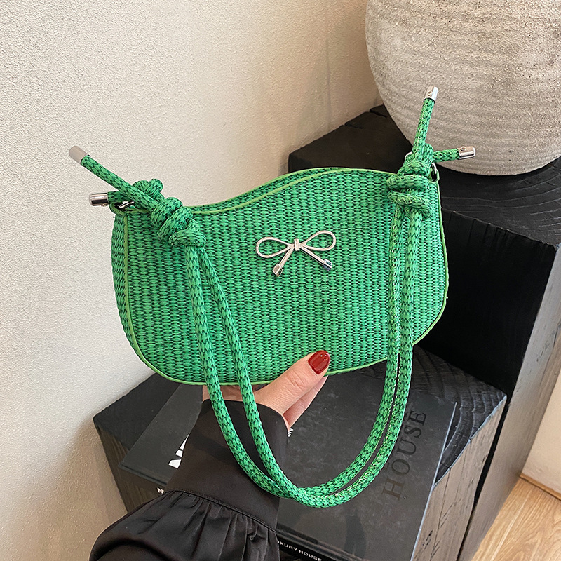 In 2025, a new cross-border French niche design single-shoulder underarm bag for women, a cute and trendy niche design crossbody bag for women Specification drawing
