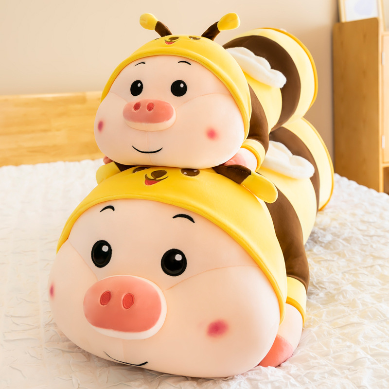 New cute bee pig figurines, long throw pillows, dolls, sofa cushions, gifts, video game city gift supply Application Scenario