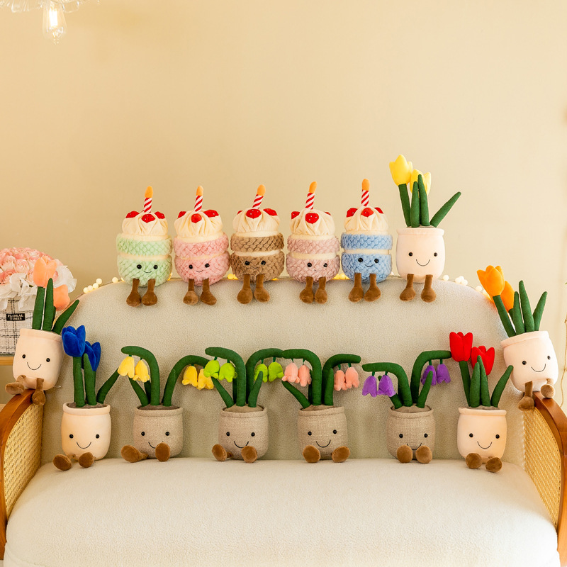 Creative tulip potted plants, plush toys, claw machines, birthday cake dolls, night market stalls, and wholesale of home decorations Application Scenario