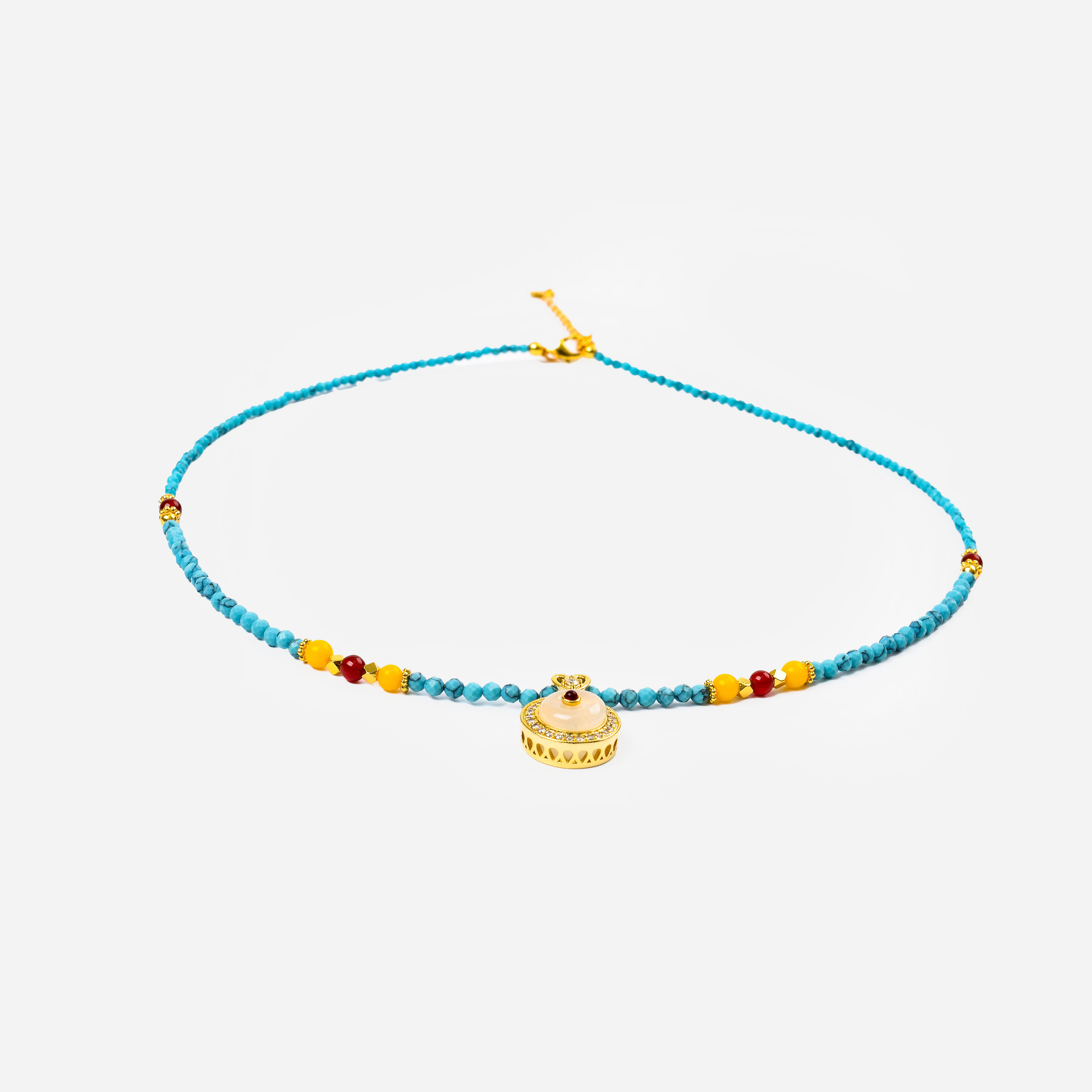 The turquoise beaded necklace for women in 2025, the same style as Zhou Yuting, is a stylish and elegant layering collarbone chain necklace accessory details Picture