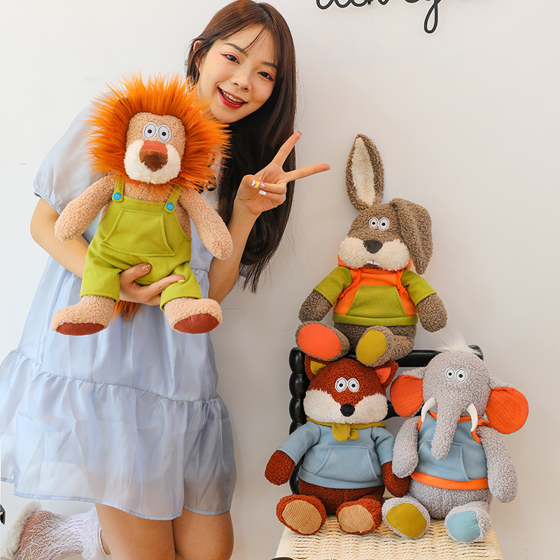 Forest Embrace Series plush toys, zoo lion souvenirs, children's elephant cushions, pillowcases, fox rings wholesale Application Scenario