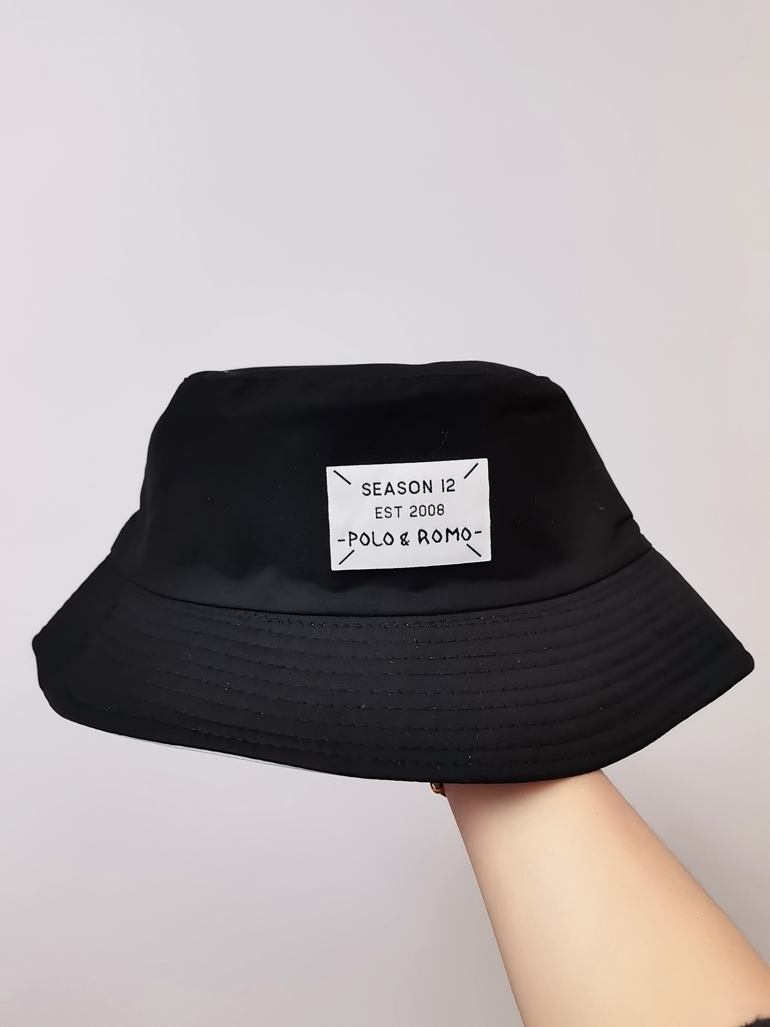 Spring and summer Korean bestsellers, alphanumeric logo, double-sided fisherman's hat for sun protection, simple, fashionable, versatile, foldable and easy to carry. Open to both men and women, adult cap size 58, head circumference, eight colors full figure