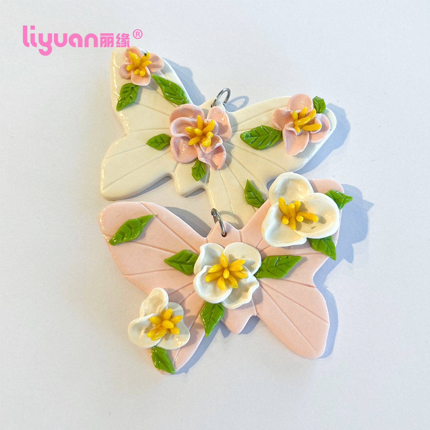 Cross-border soft clay butterfly necklace jewelry diy material package, children's handmade colored clay sculpture tool set wholesale Application Scenario