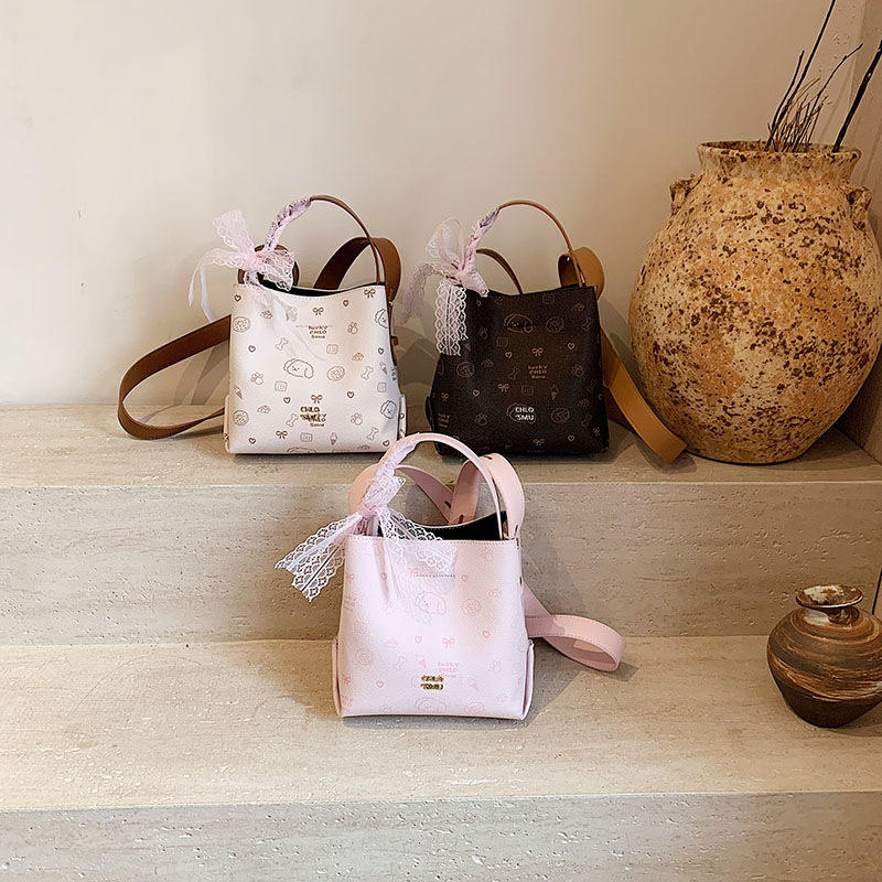 New 2025 high-end lace bow fashion handbag, bucket bag, single-shoulder crossbody women's bag for commuting to work full figure