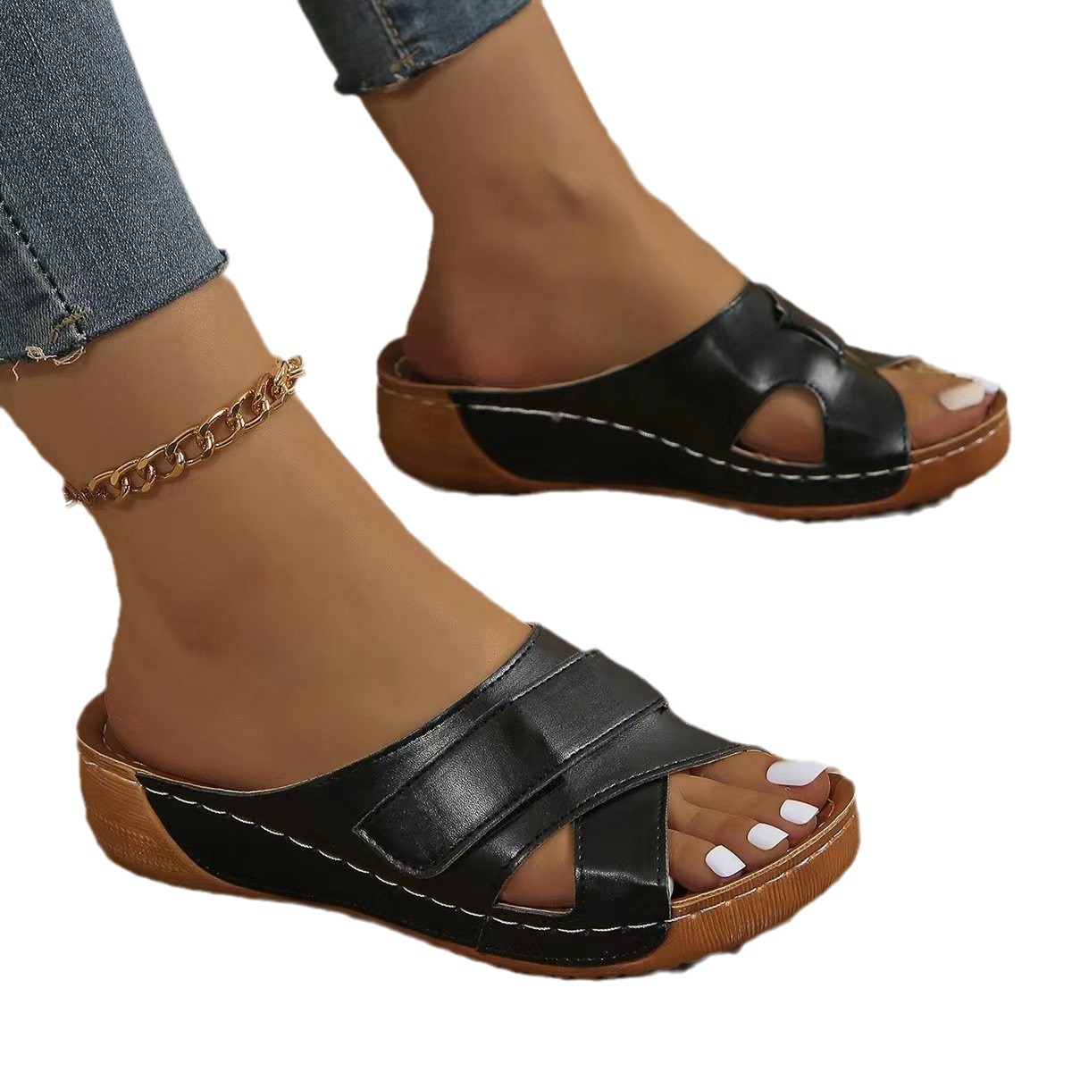 Summer 2024 new large-sized export casual slippers, women's thick-soled lightweight one-shoulder flip-flops Item Picture