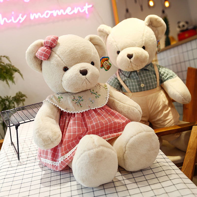 Wholesale of creative new cartoon bear plush toys, large couple bear dolls, and female sleeping cushions from the manufacturer full figure