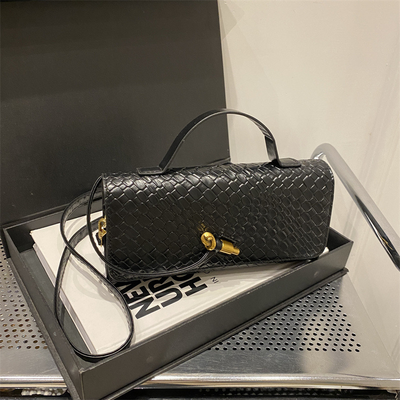Cross-border Trend Spring/Summer new woven soft leather dinner bag, antique baguette bag, organ bag, horizontal hand-held crossbody bag details Picture