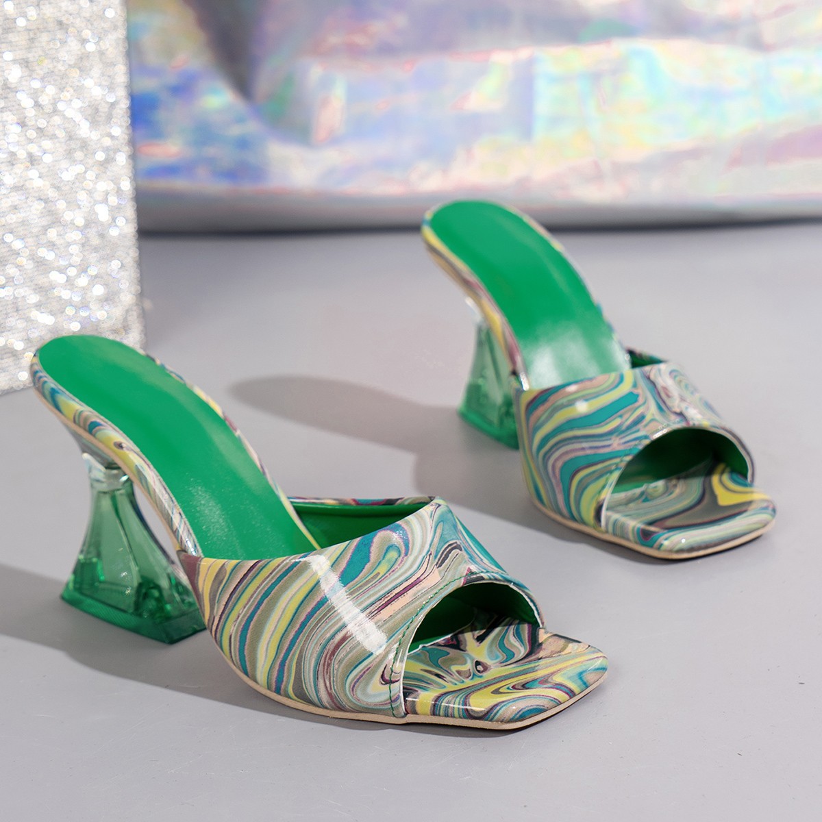 New colorful square-toed high-heeled fashion slippers for European and American export, women's crystal and one-line graffiti flip-flops, Amazon details Picture