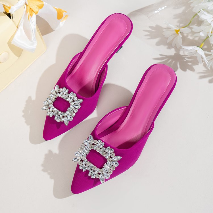 Large-sized square buckle rhinestone decorated flip-flops for women, pointed-toe thin-heeled high-heeled flip-flops for women to wear outside Application Scenario