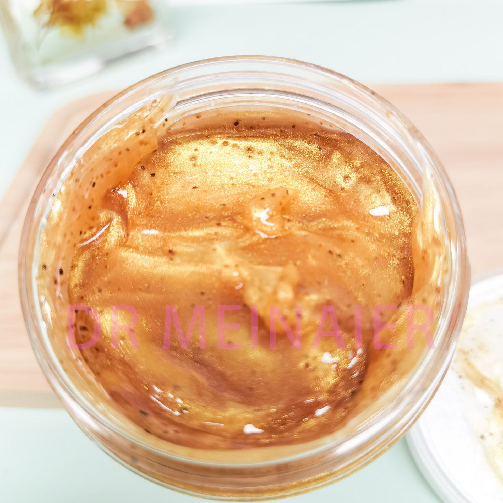 Cross-border exclusive 24K gold Scrub, collagen hydrating, Moisturizing and firming Gold Mask, spreadable mask for export Application Scenario