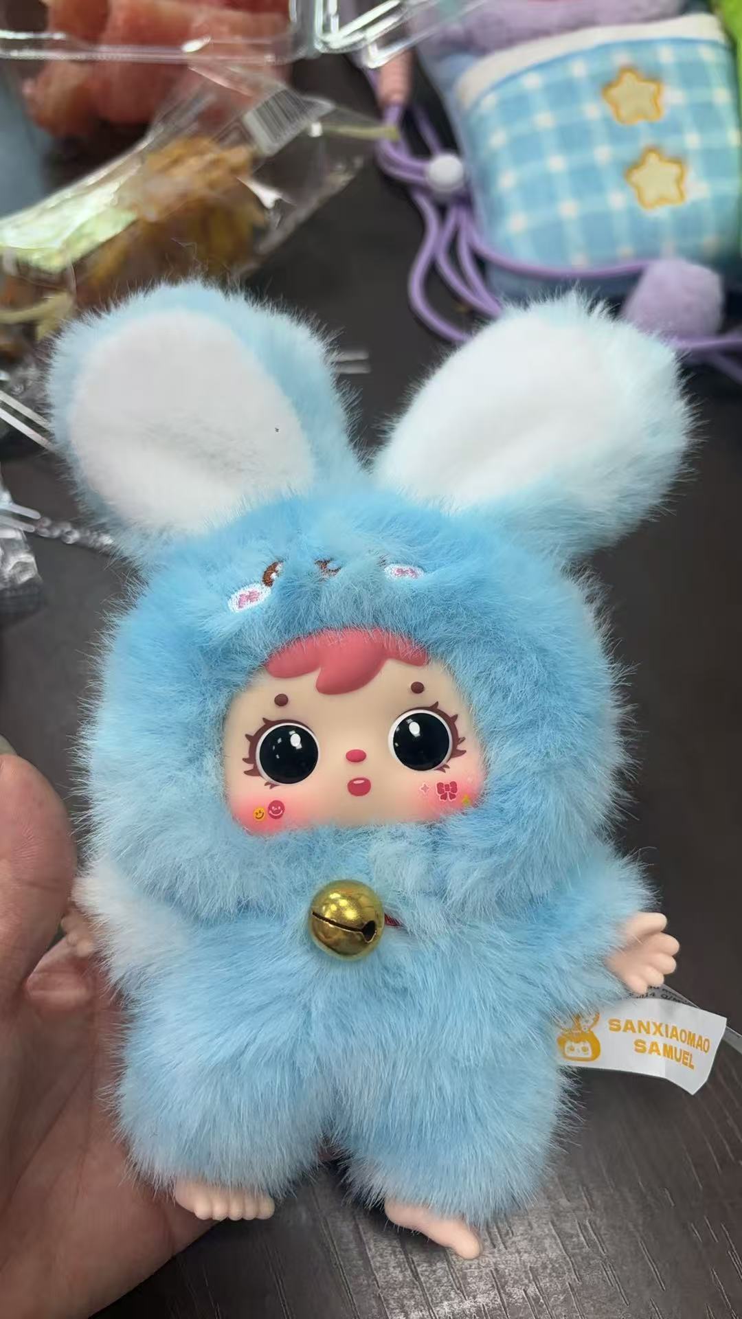 Trendy blind box toys, creative gift boxes, trendy collectibles, fun blind boxes, and trendy accessories are randomly distributed