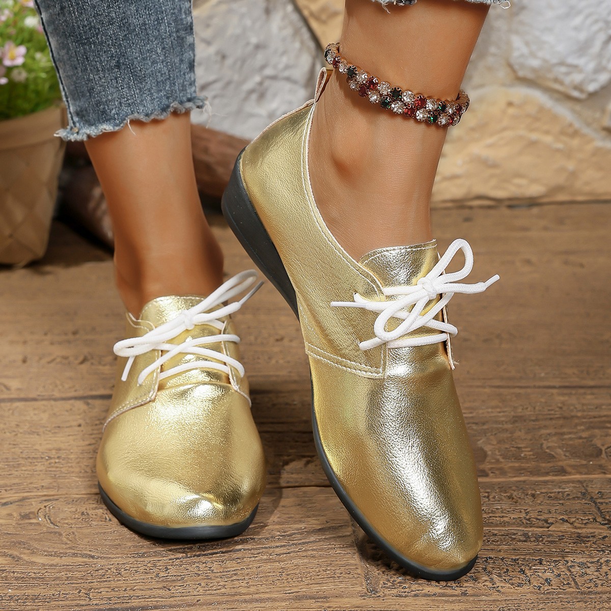 Spring 2025 new Korean-style golden lace-up flat soft sole versatile loafers, low-heeled single shoes, small leather shoes for women details Picture