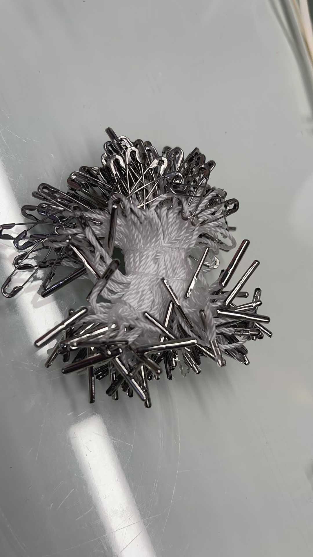 高档吊粒服装吊牌挂绳通用吊牌线通用子弹头吊牌绳棉绳别针扣批发