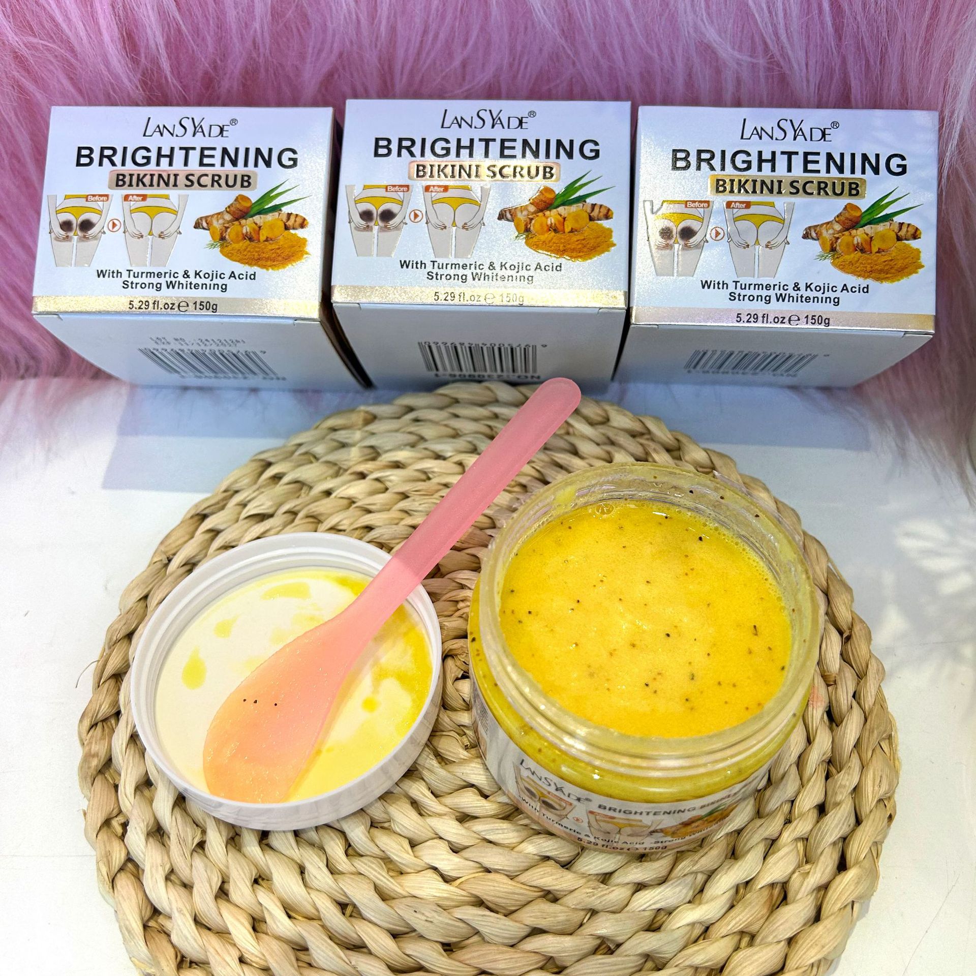 Cross-border Bikini Turmeric Scrub 150g Body Bath Salt Cleaning and brightening Bath salt wholesale trade Application Scenario