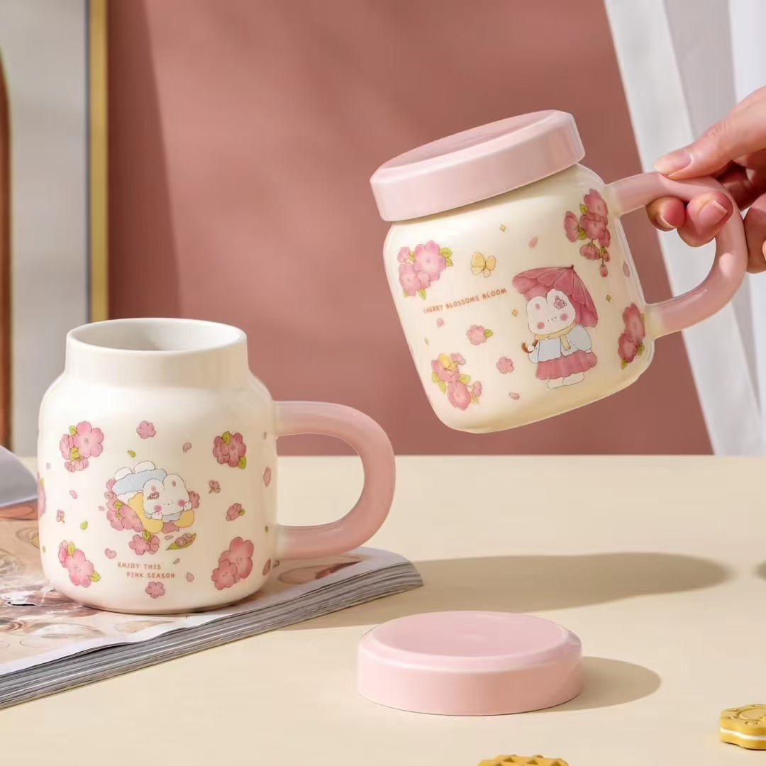 陶瓷杯/马克杯/搪瓷杯/陶瓷杯情侣卡通带包装/苹果造型马克杯白底实物图