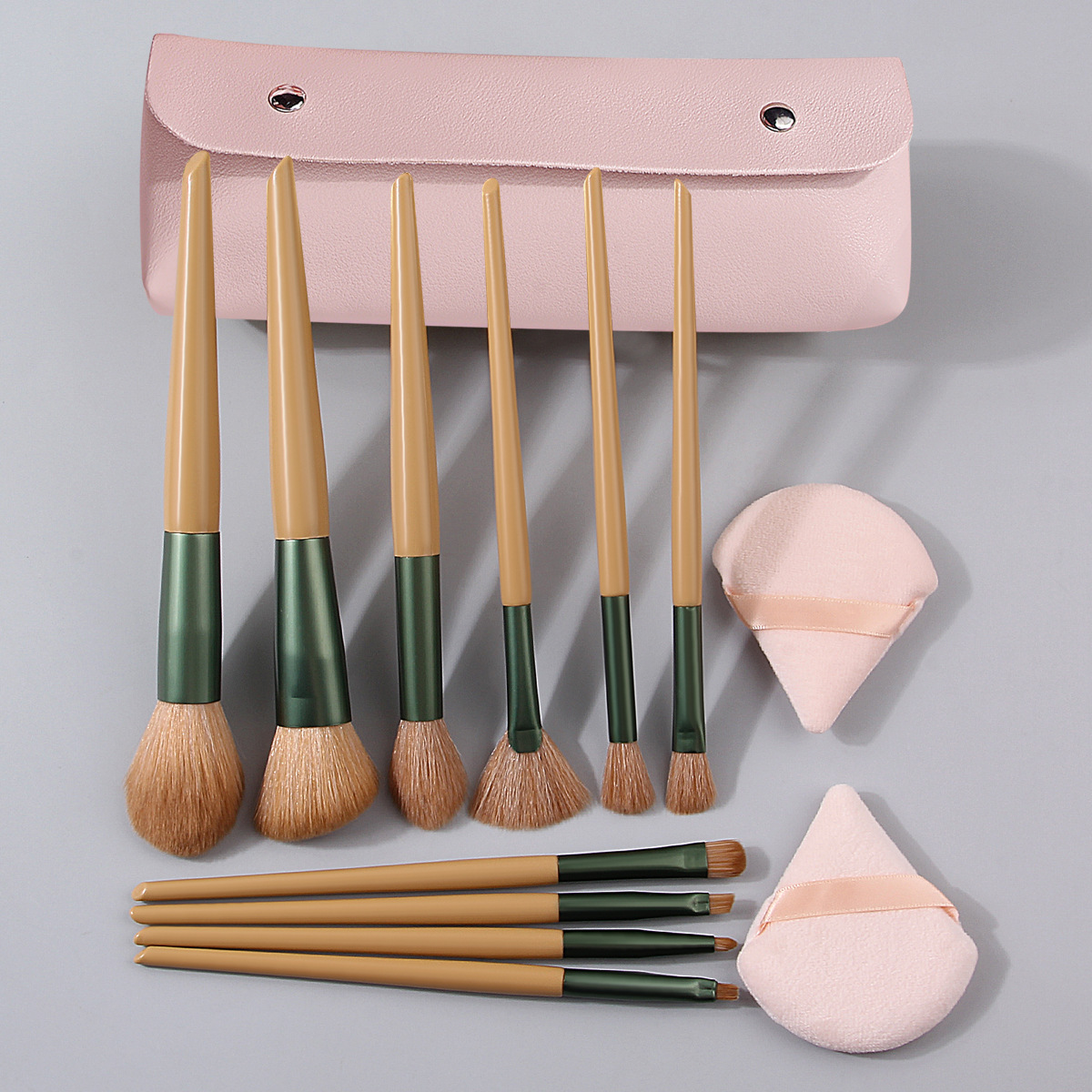 New 10-piece beginner makeup brush set: Soft bristle portable blush, eyeshadow, lip brush with makeup bag and sponge powder puff Specification drawing