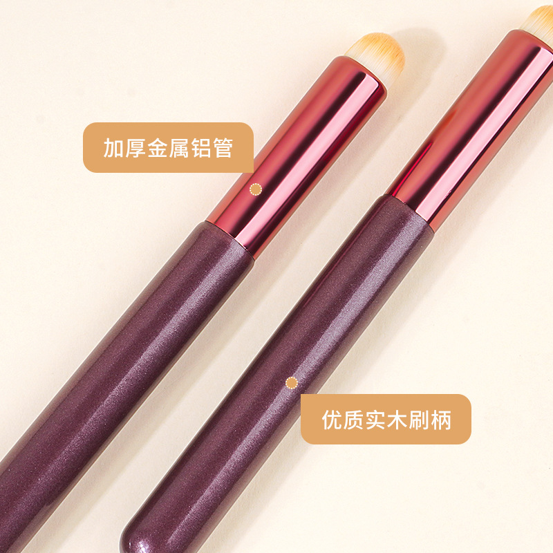 Single lip smudging brush, portable lip brush, traceless round head lipstick brush, powder-free makeup brush, wholesale beauty tools Application Scenario