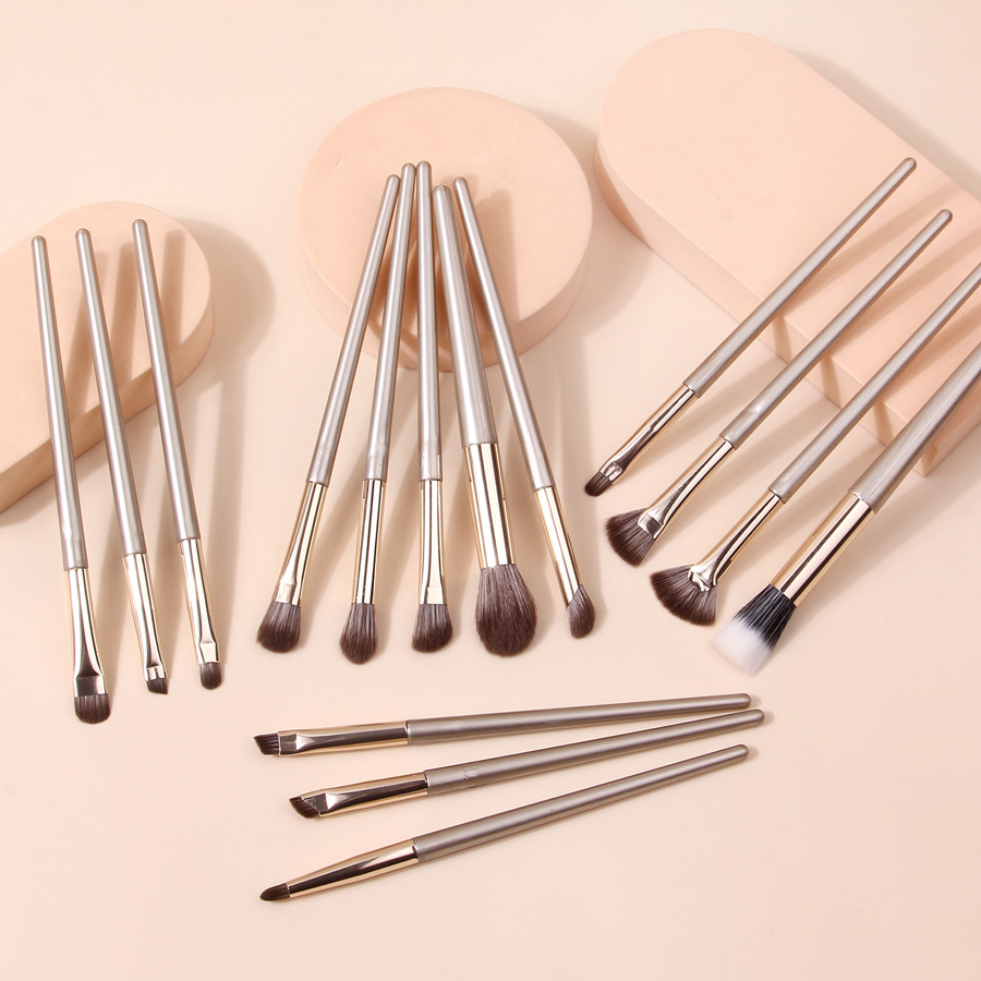 New 15-brush makeup brush set: Eyeshadow, blush, powder brush, concealer, highlight brush, complete set of brush tools for beginners details Picture