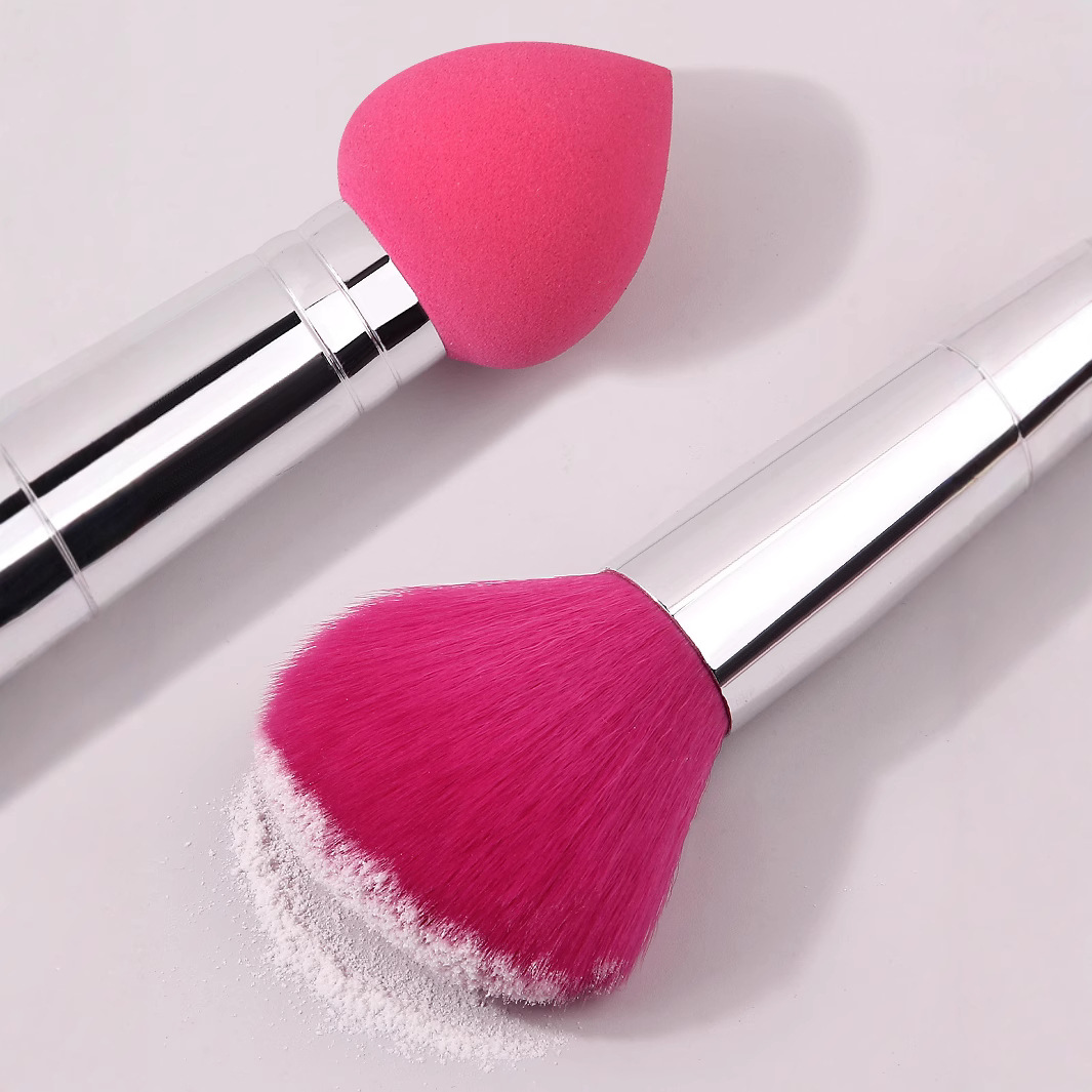 New cross-border bestseller: Single loose brush, sponge egg concealing foundation brush, multi-functional facial blush brush, portable version Application Scenario