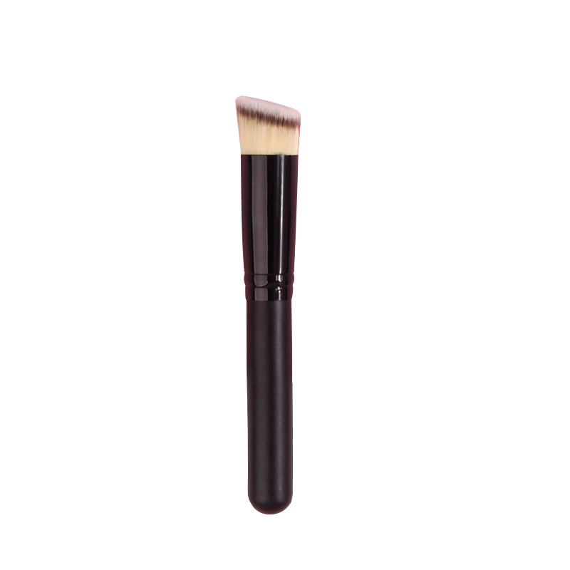 Single angled foundation brush, mask brush, beginner's portable wooden-handled beauty brush, makeup tools in stock for wholesale Item Picture