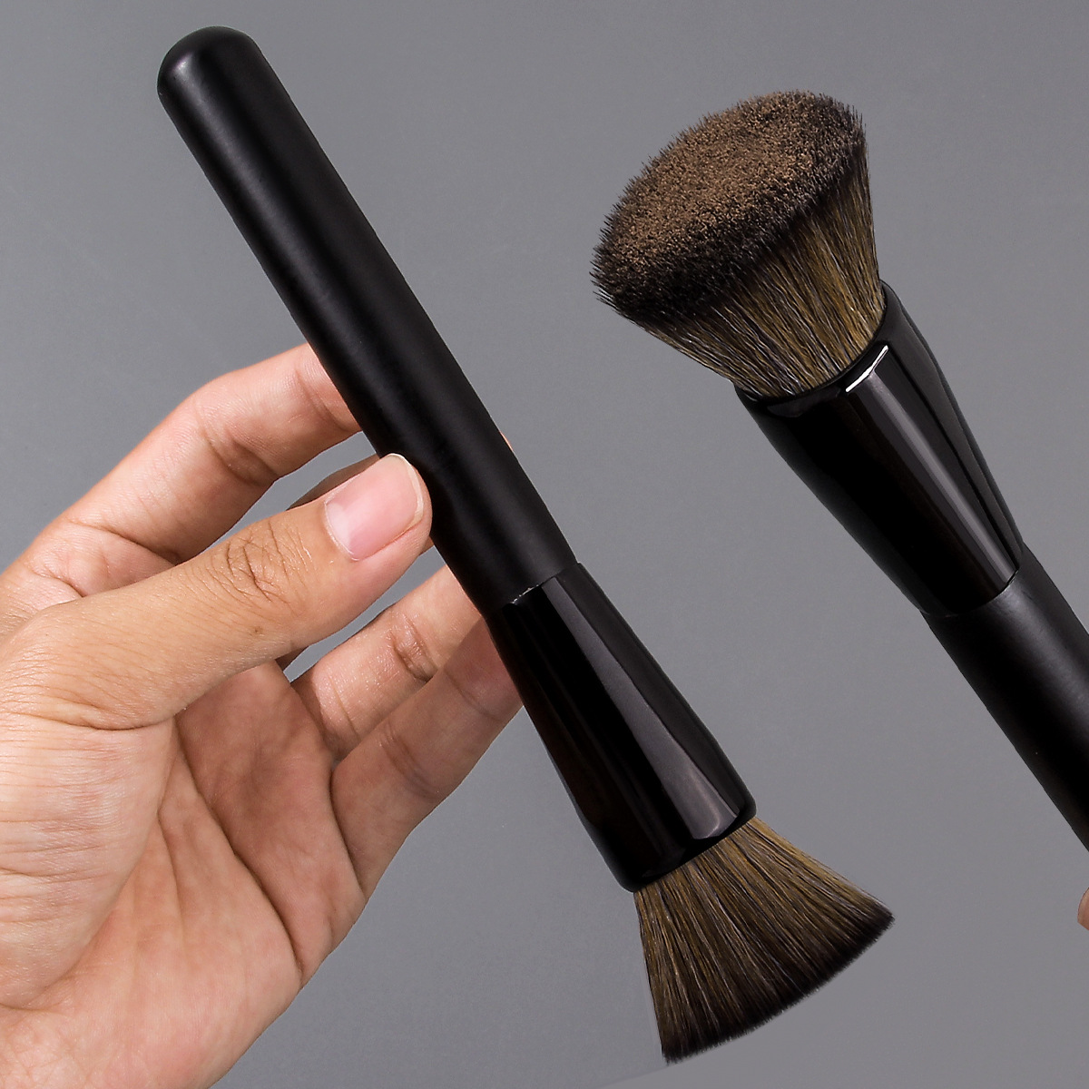 A single flat-head contouring brush, a gray mouse hair contour brush, and a multi-functional facial makeup brush in stock, a cross-border bestseller details Picture