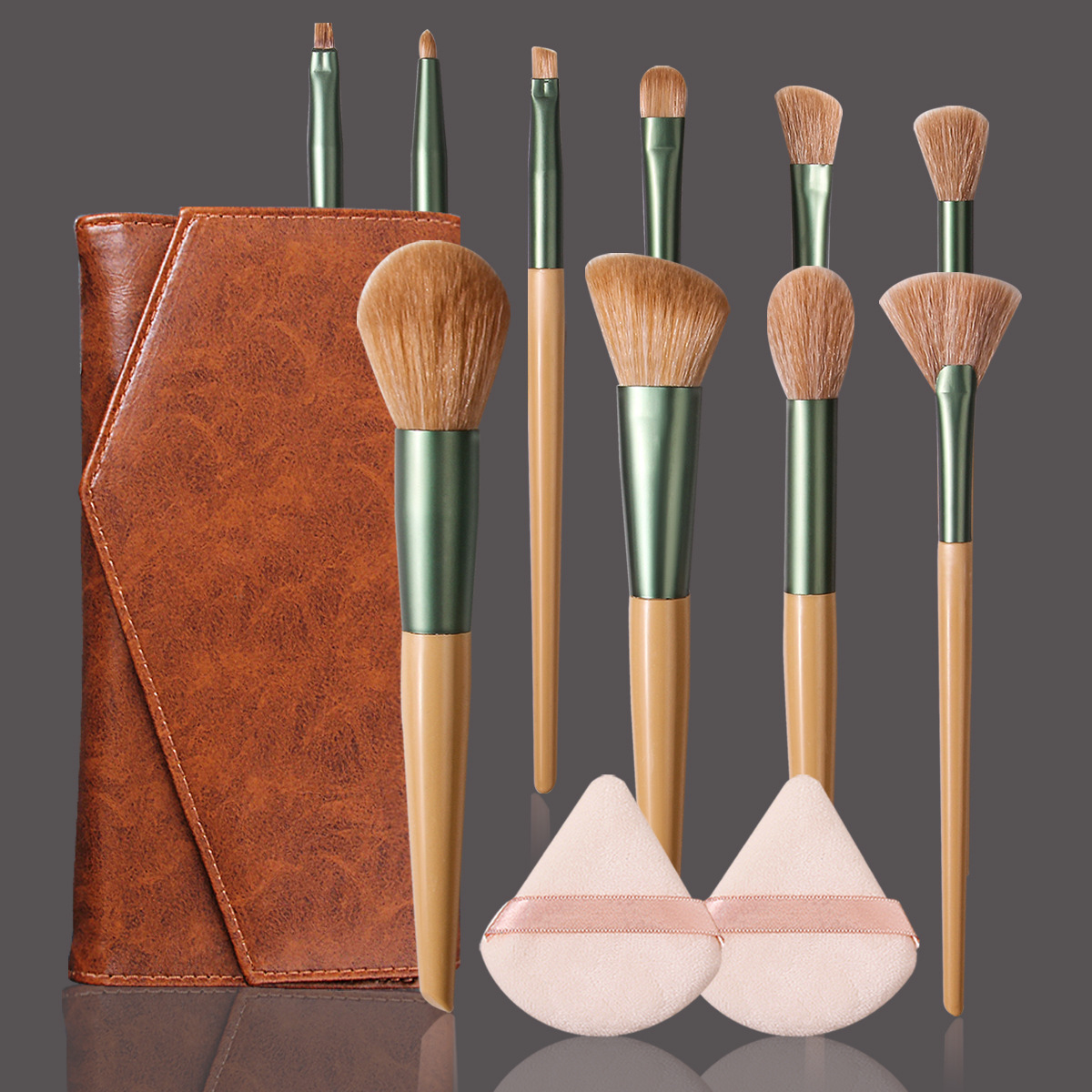 Beginner's 10-piece makeup brush set, soft triangular powder puff, PU leather portable makeup bag, complete set of beauty tools full figure