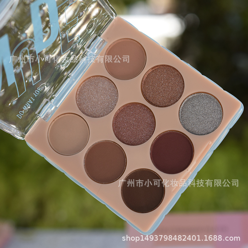The new 8244 nine-grid EYESHADOW is only exported for foreign trade. [ANYLADY] Pearl matte Eyeshadow details Picture
