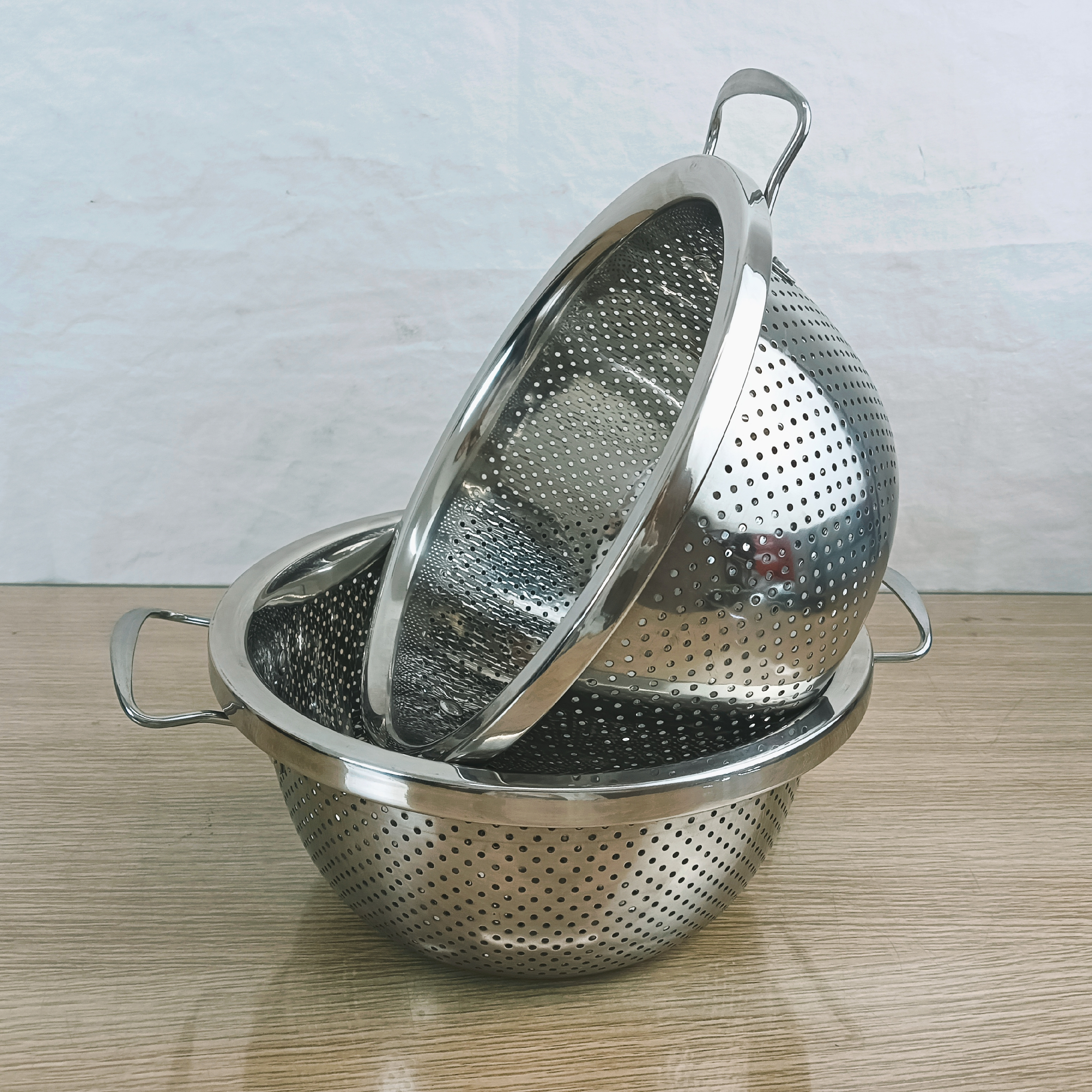 DF99483 304 stainless steel rice-washing sieve, vegetable washing basin, kitchen household fruit basin, draining basket, filter screen set basin, DF TRADINGHOUSE