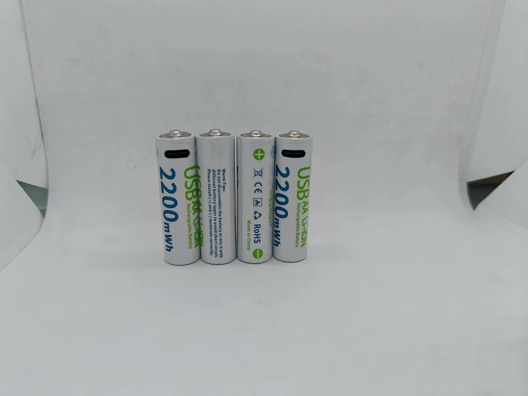 电池/华泰电池/蓝牙音箱/锂电池充电器/定时电池盒白底实物图