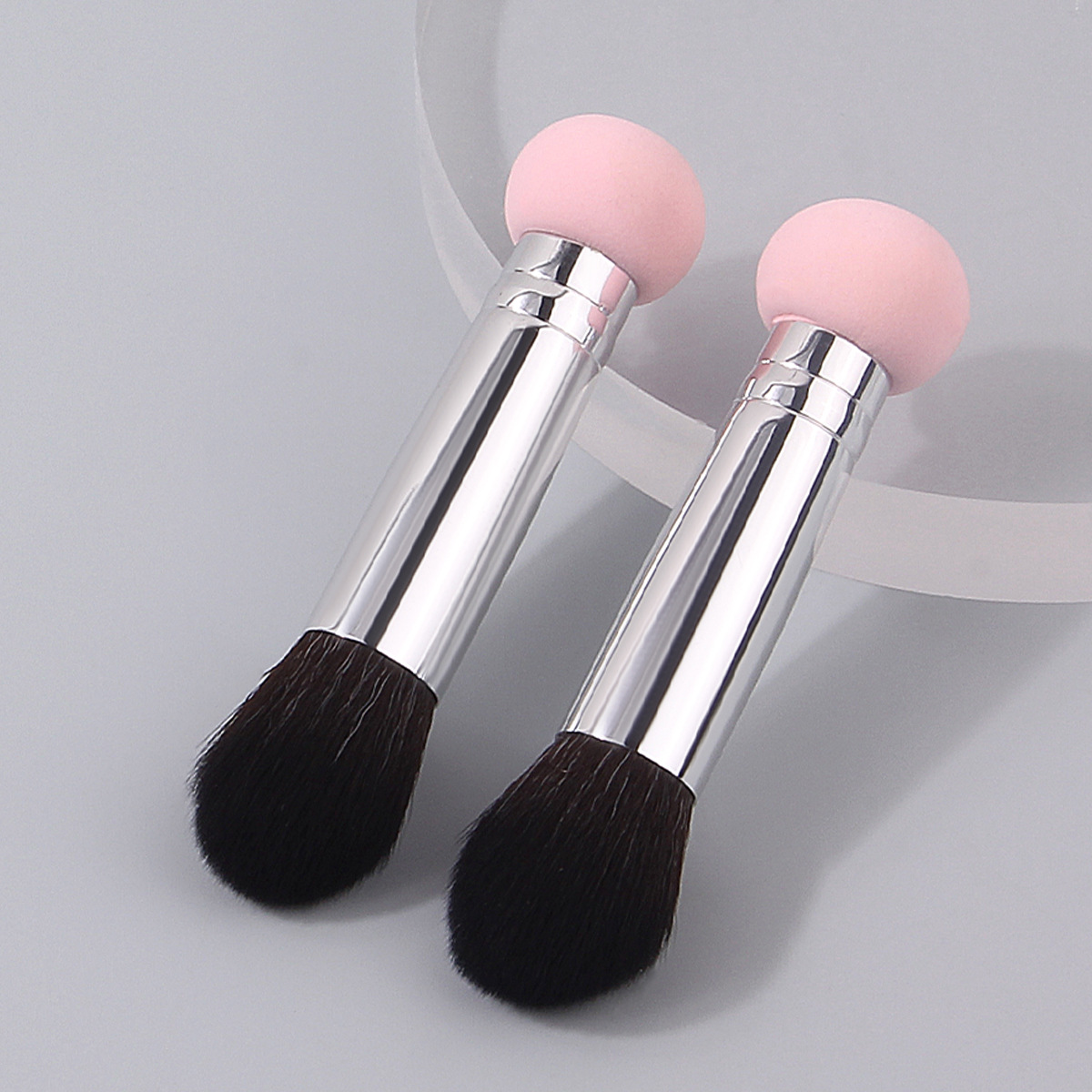 2-piece mini dual-head two-in-one makeup brush, silver tube pink sponge head loose powder blush brush, concealer brush sleeve brush full figure
