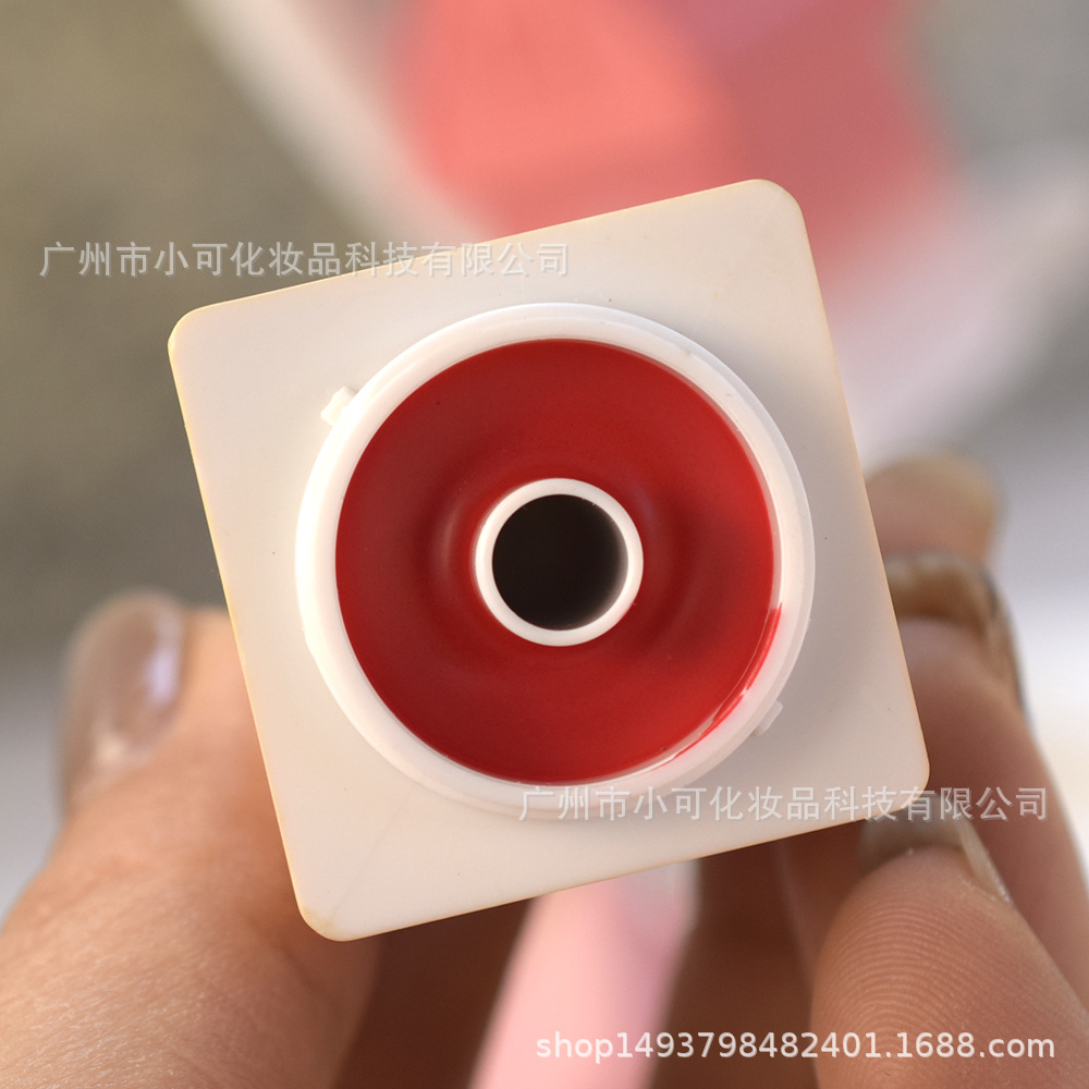 2025 New Cream Lipstick [LUCKY MODEL] ML8083C Moisturizing Six-color Mixed keychain Application Scenario
