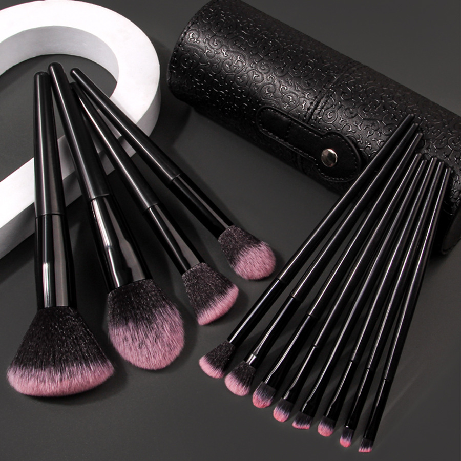New 12-tube soft-bristled makeup brush set, portable makeup brush storage bucket set, strong powder grasping power, popular set brush Application Scenario