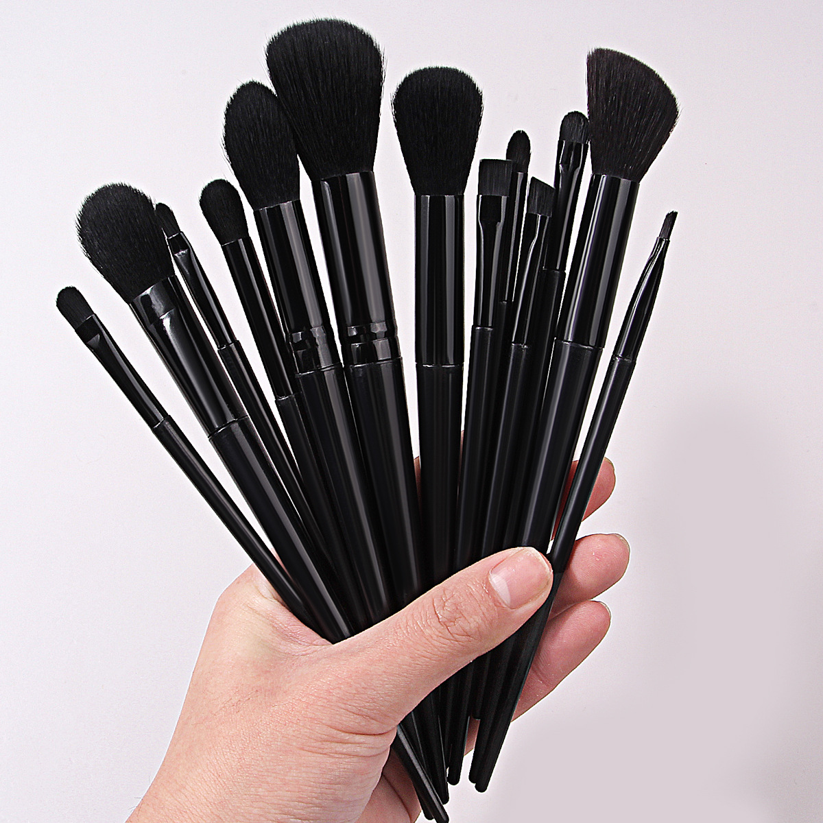 13-piece black makeup brush set for beginners, super soft beauty tools, makeup brushes, makeup powder puffs, sponge eggs details Picture