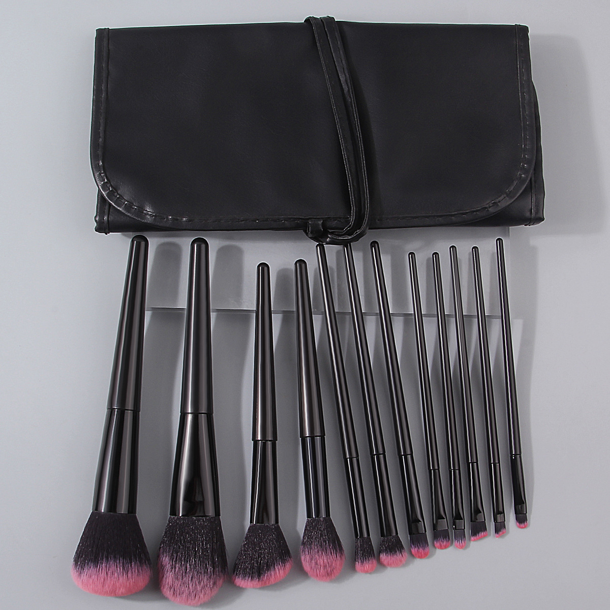 Xiaohongshu bestseller 12-piece makeup brush set Portable storage bag for beginners, direct sales from the manufacturer of complete makeup tools details Picture