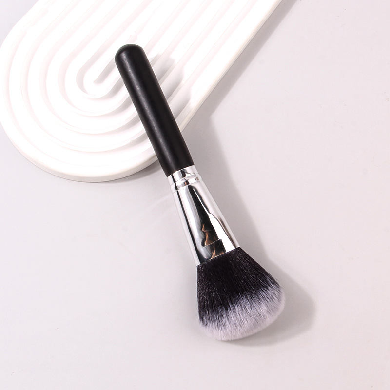 Multi-functional facial powder brush, blush brush, makeup in stock, beauty brush, easy for beginners to handle, makeup brush details Picture