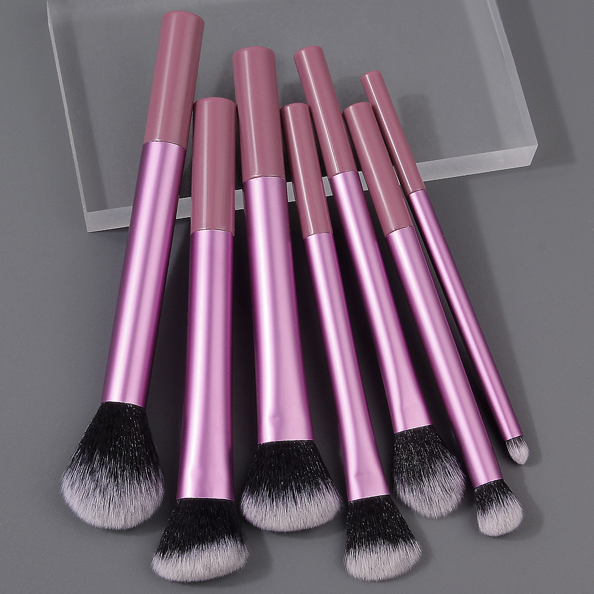Cross-border exclusive 7-piece makeup brush set, loose powder brush, blush, eyeshadow brush, makeup artist's beauty tools in stock, dispatched instantly details Picture