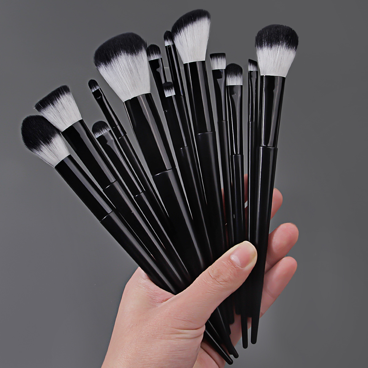13-piece makeup brush set, soft bristle loose powder contour brush, complete set of soft bristle beauty tools, sponge powder puff, storage bucket Item Picture