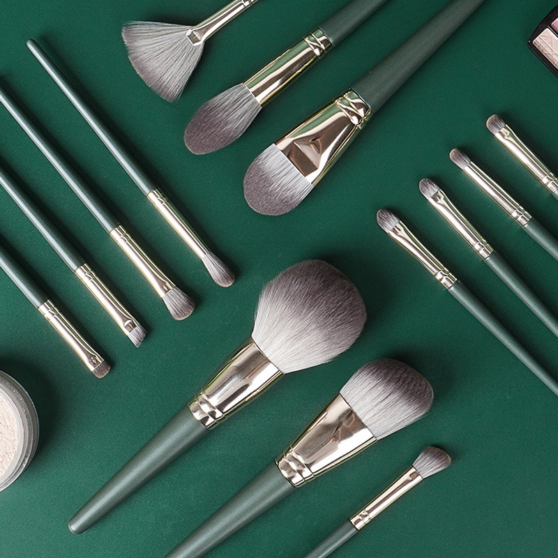 Original Green Cloud makeup brush, 14-piece facial makeup brush, Blue Bridge makeup set brush, portable eyeshadow brush, makeup tool details Picture