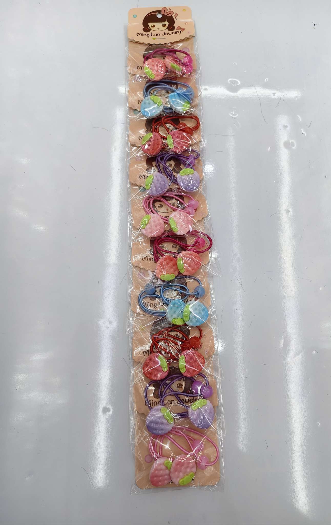 
最近流行款式草莓水果各式各样颜色，3007茗兰饰品