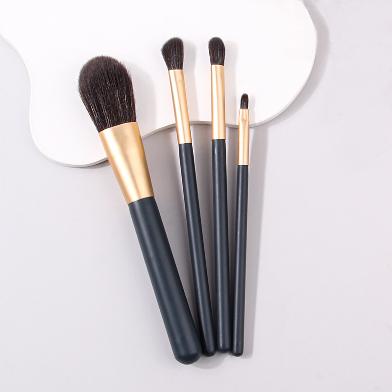 4-piece makeup set: Soft bristle portable loose brush, angled contouring brush, smudging brush, eyeshadow brush, beginner's brush Specification drawing