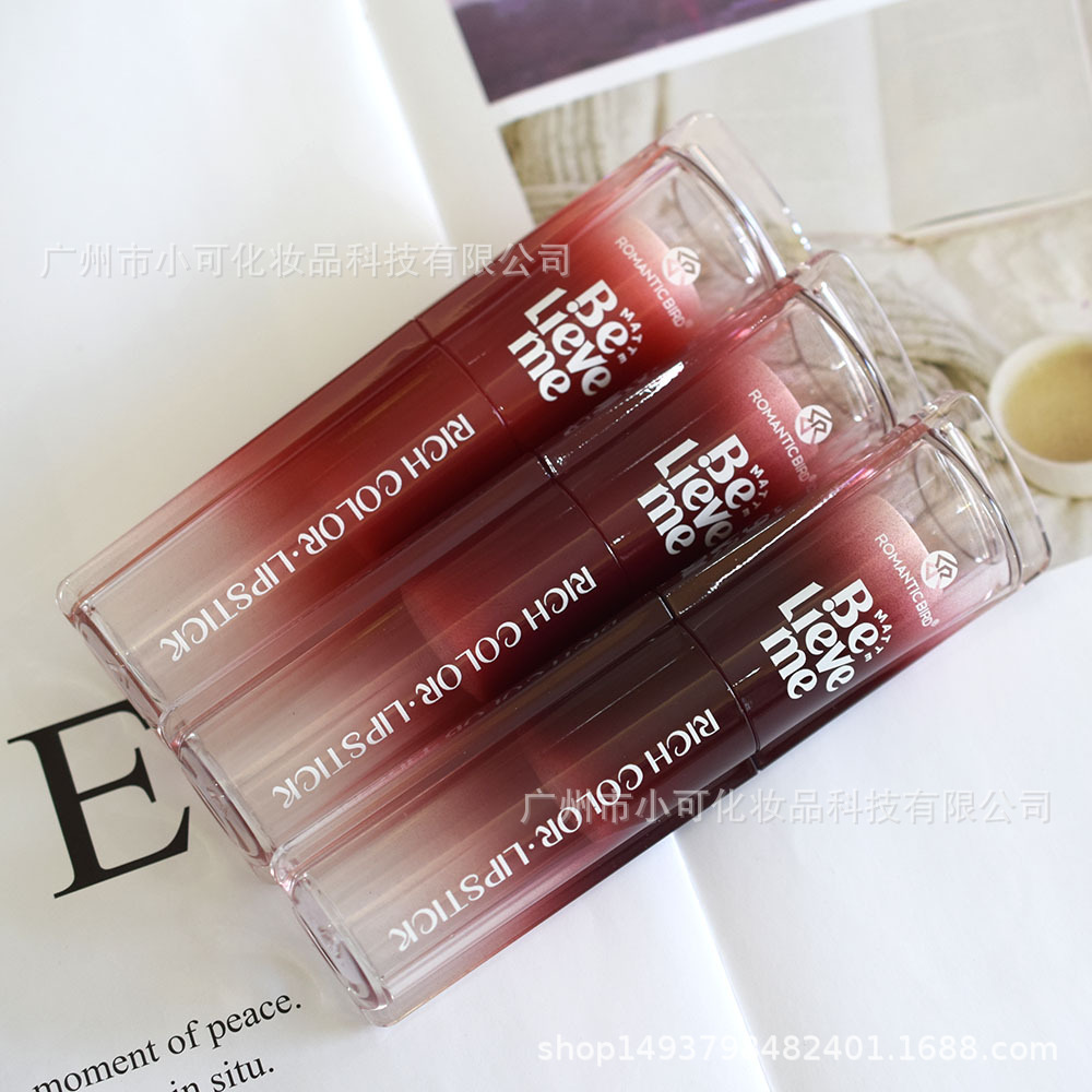 R4727R Bright Red, Deep Red, Dark Red, matte Lipstick, Long tube Lipstick ROMANTIC BIRD three-color mixed new style Application Scenario