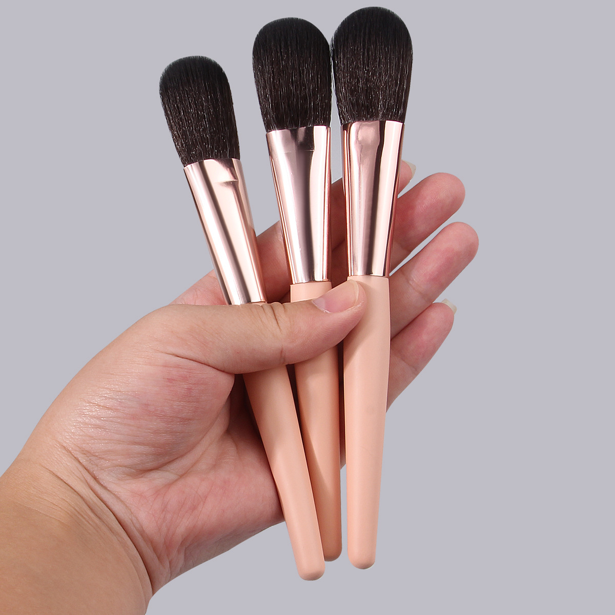 Single multi-functional honey brush, apricot-colored wooden handle loose powder contour brush, soft bristle high-gloss blush brush, makeup tool in stock Specification drawing