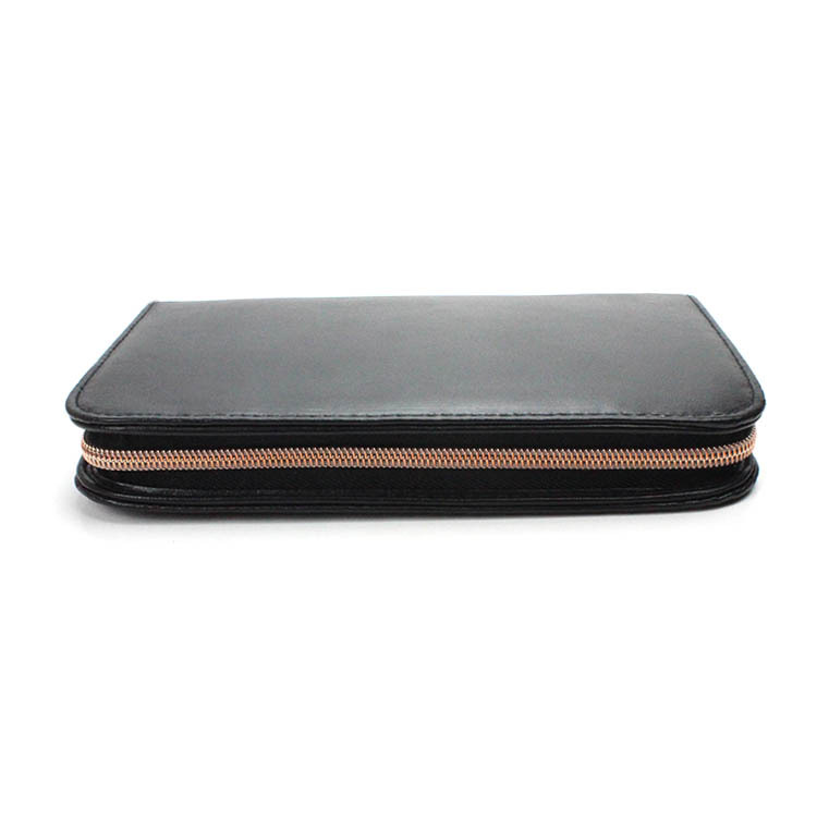 12-hole makeup brush bag, handcrafted zipper makeup bag, makeup tool storage bag, portable beauty tools wholesale Application Scenario