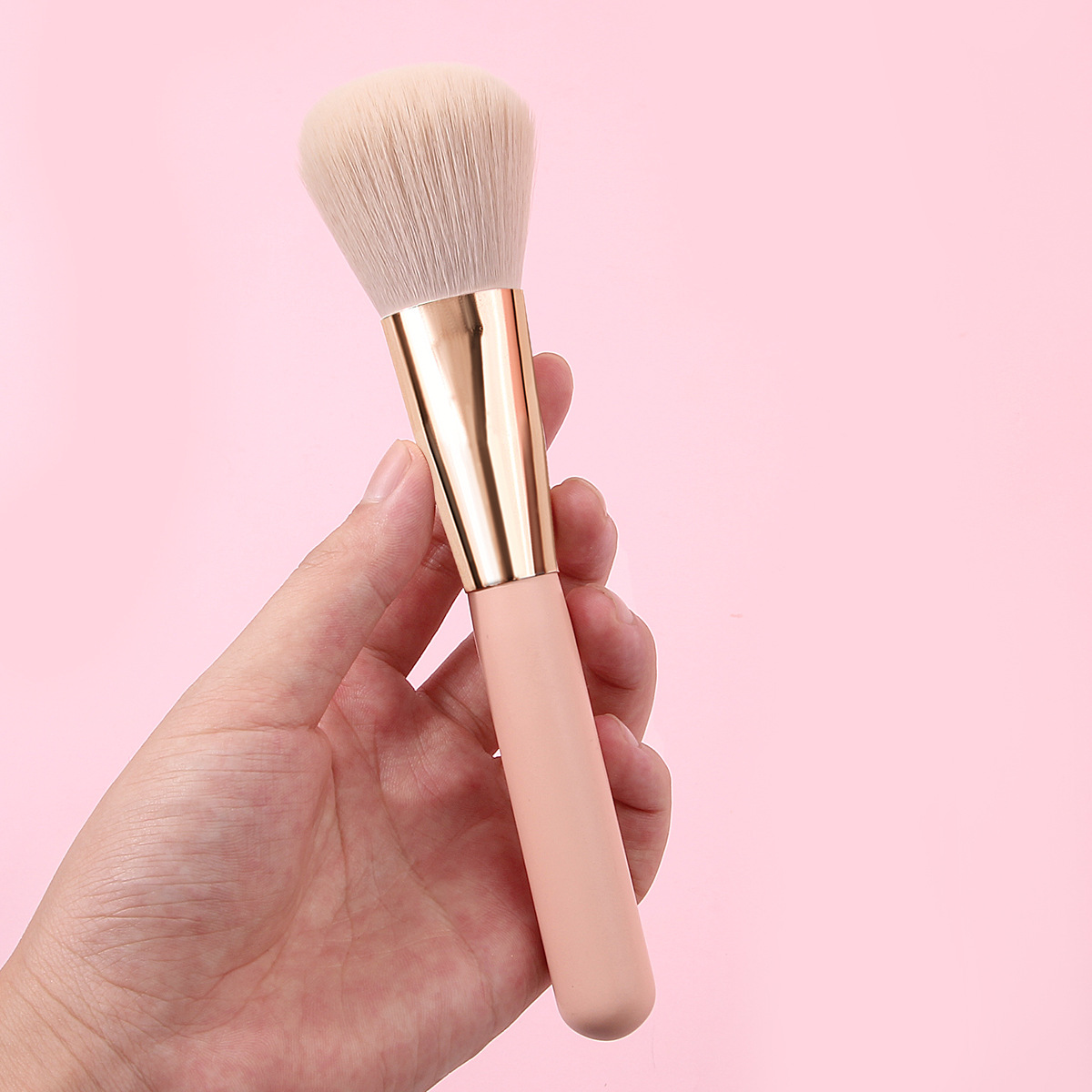 Single nude pink wooden handle loose brush soft bristles setting blush brush, no powder intake and no shedding makeup brush wholesale Specification drawing